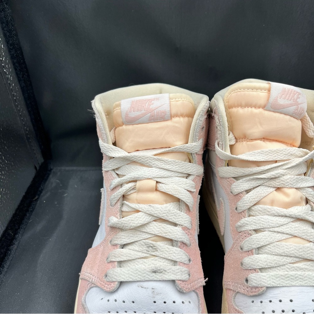 Nike Air Jordan 1 Retro High OG in the "Washed Pink" pre-yellowed midsole 5.5 - Picture 7 of 16